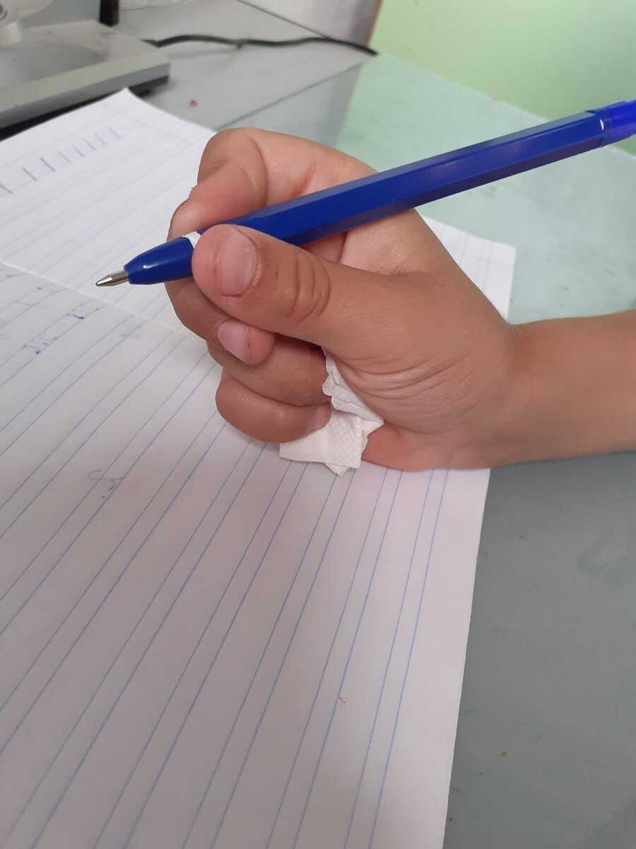 Как научить ребенка правильно держать карандаш и ручку