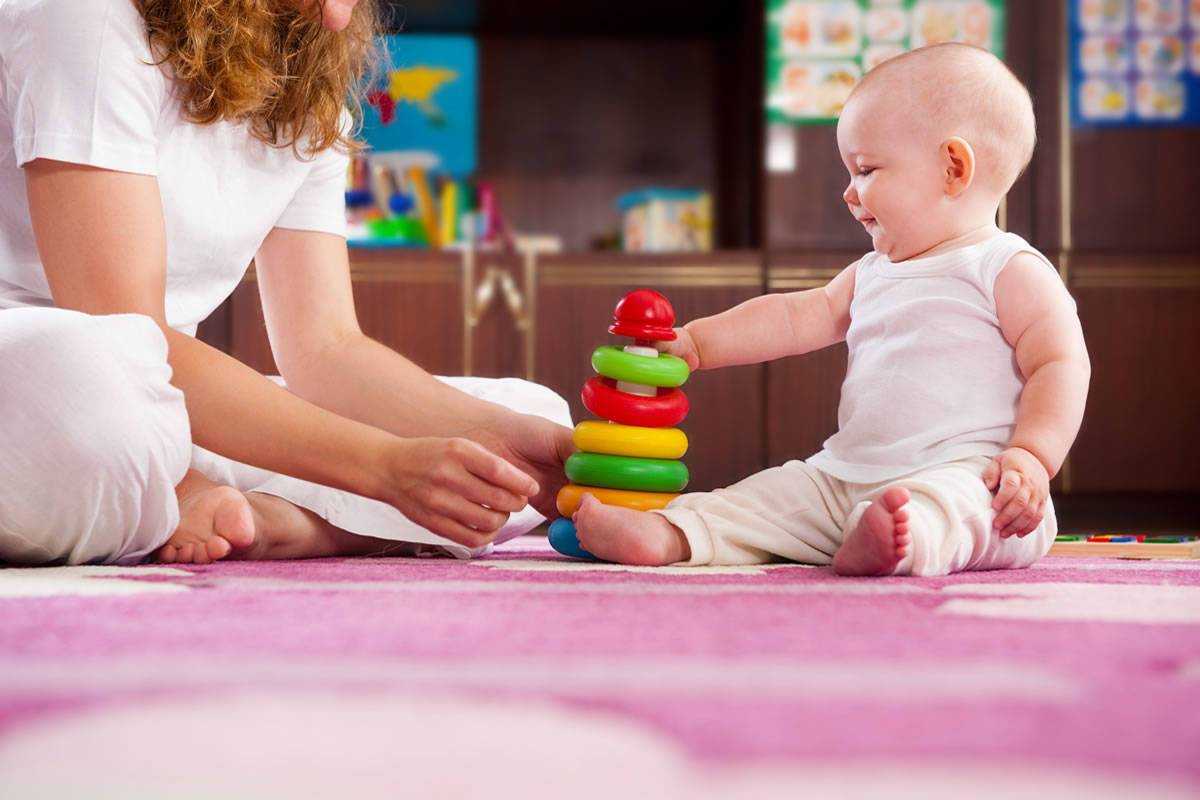 Как развивать ребенка в 6 месяцев: занятия с ребенком в 6 месяцев