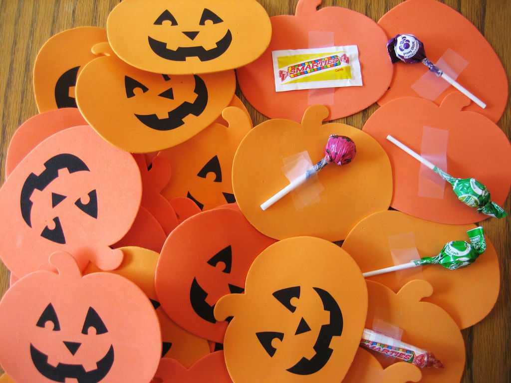 Конкурсы и игры на хэллоуин для детей в детском саду и начальной школе, идеи конкурсов к хэллоуину для подростков и студентов